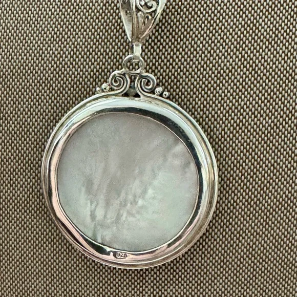 Bali Large Sterling Silver Mother of Pearl Buddha with Multicolor Gemstones - Picture 2 of 8